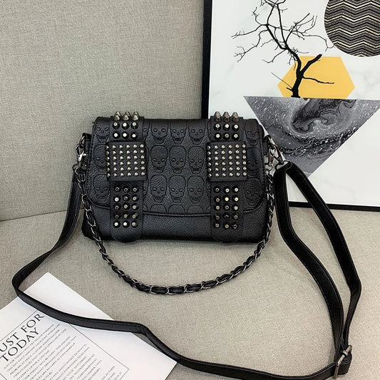 Fashion Black Rivet Shoulder Bag Women PU Leather Messenger Bag Vintage Cool Crossbody Bags Fashion Lady Handbag sac a main