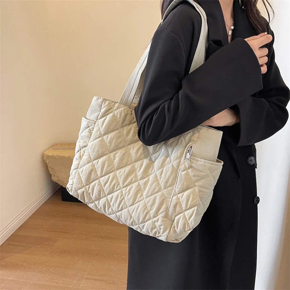 Beg Tangan Pelakuk Empuk Wanita Beg Tangan Ringan Kasual Berkapasiti Besar Beg Satchel Bawah Berlian Berlapis Beg Tote Beg Kembara Jorok