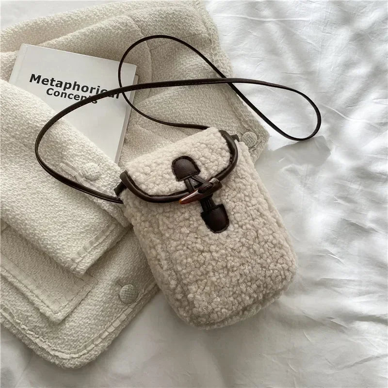 Beg Telefon Lambswool Musim Sejuk Beg Bahu Bulu Tiruan Wanita Dompet Mudah Alih Cantik Manis Beg Selempang Wanita Beg Selempang Dompet Persegi