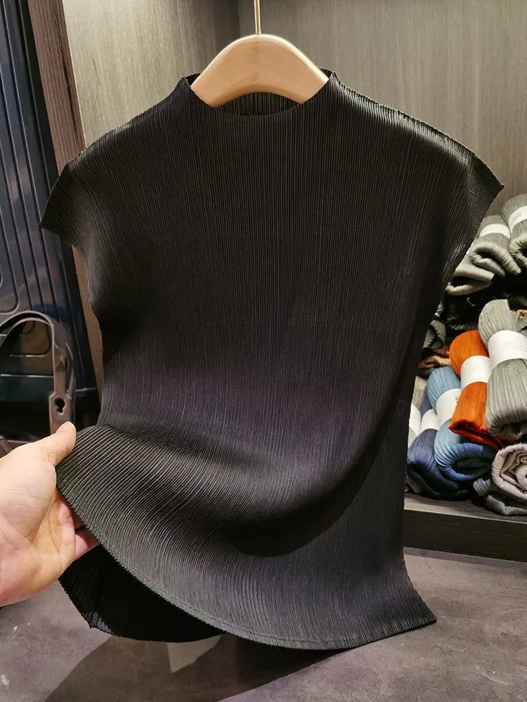 Miyake Serbaguna Klasik Warna Pepejal Ringkas Kolar Berdiri Atasan Berlipat Wanita Slim Slim Lengan Pendek T-shirt Miyake Musim Panas 2024