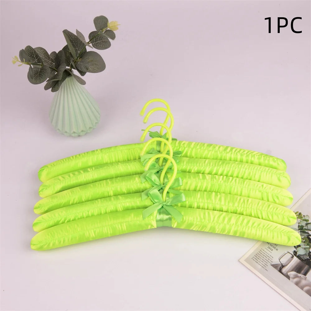 1pcs Penyangkut Sutera Kot Satin Empuk Pakaian Sutera Dibalut Paparan Penyangkut Span Penyangkut Penyangkut Pakaian Penyangkut Pakaian Tidak Licin