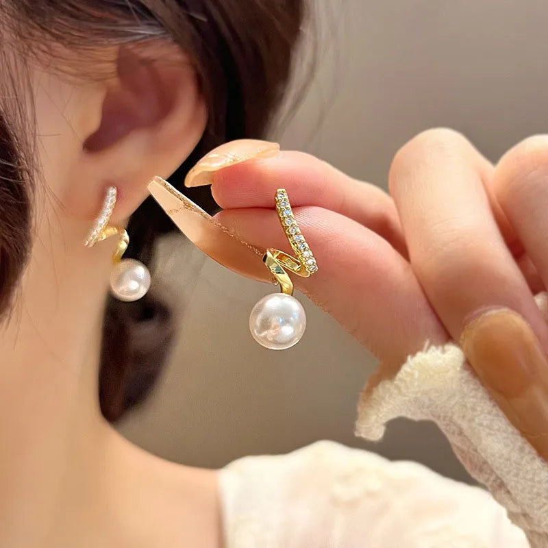 2022 New Classic Elegant Imitation Pearl Dangle Earrings For Women Crystal Long Tassel Exquisite Drop Earring Wedding Jewelry