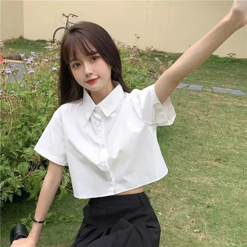 Kemeja Potong Putih Bersaiz Besar Wanita Musim Panas Lengan Pendek Polo Neck Baju Pendek Butang Preppy Manis Blus Wanita Korea Blusa
