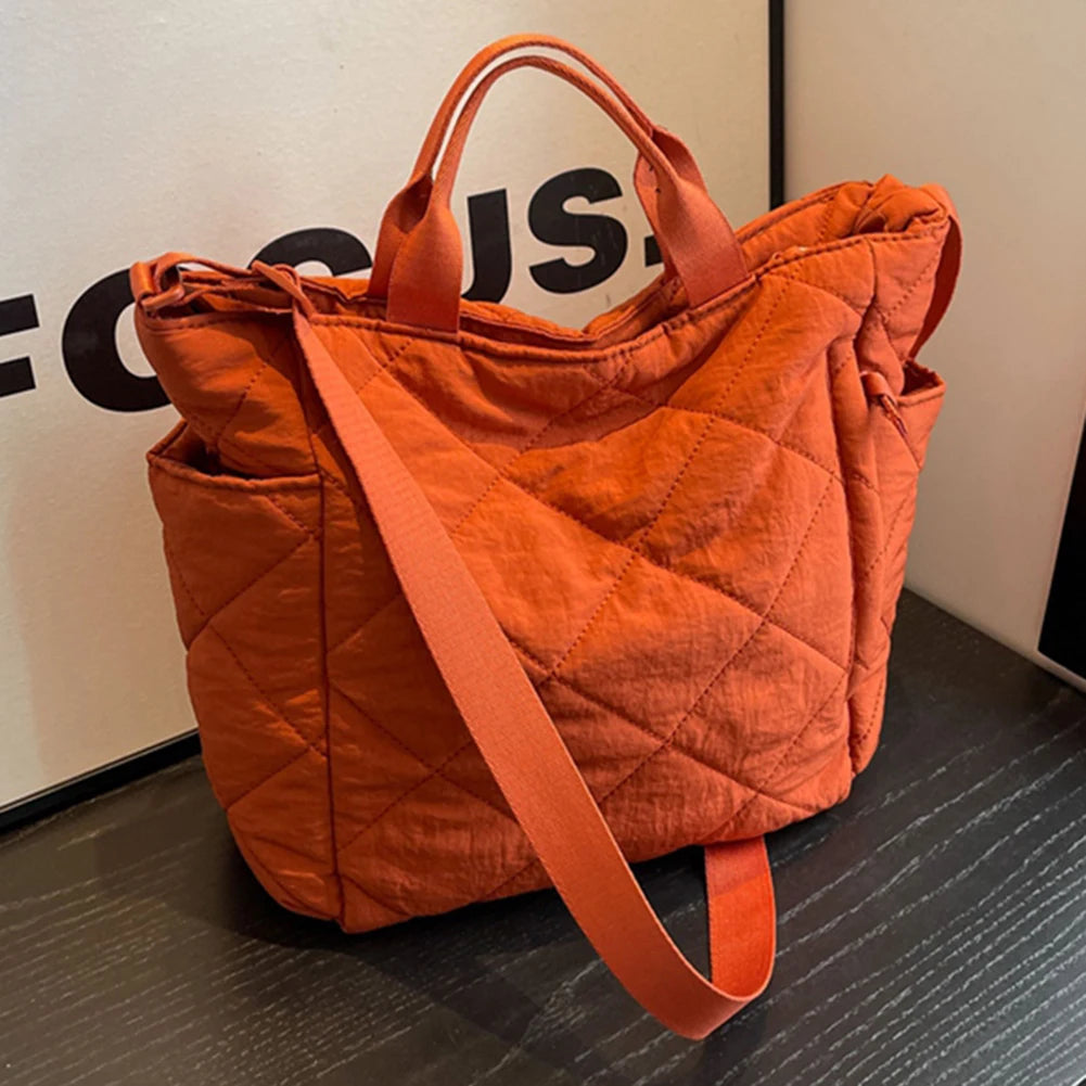 Beg Tangan Wanita Puffer Hobo Beg Selempang Berbulu Zip Beg Bahu Empuk Beg Beg Perjalanan Beg Beli Beg Musim Sejuk Beg Ulang-Alik