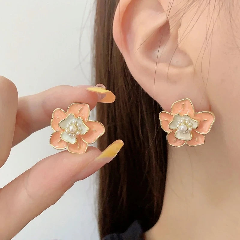 Irregular Metal Cream Eanmel Petal Post Earrings For Women Heavy Design New Style Fashion Jewelry Party Accessories Gift Daily