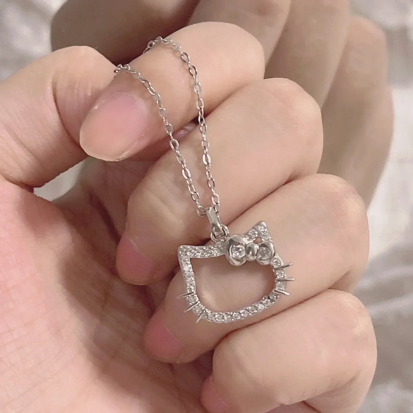 Kalung Hello Kitty Sanrio Watak Anime Pink Peach Heart Crystal Cat Gelang Tolak Tarik Loket Hiasan Pasangan Hadiah Gadis