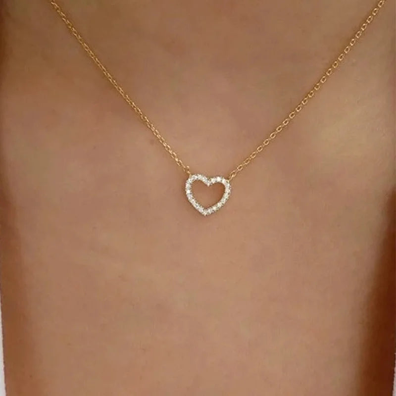 Trend 2022 Barang Kemas Elegan Kalung Loket Lingkaran Kristal Warna Emas Unquie Wanita Fashion Kalung Borong