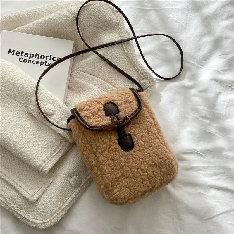 Beg Telefon Lambswool Musim Sejuk Beg Bahu Bulu Tiruan Wanita Dompet Mudah Alih Cantik Manis Beg Selempang Wanita Beg Selempang Dompet Persegi