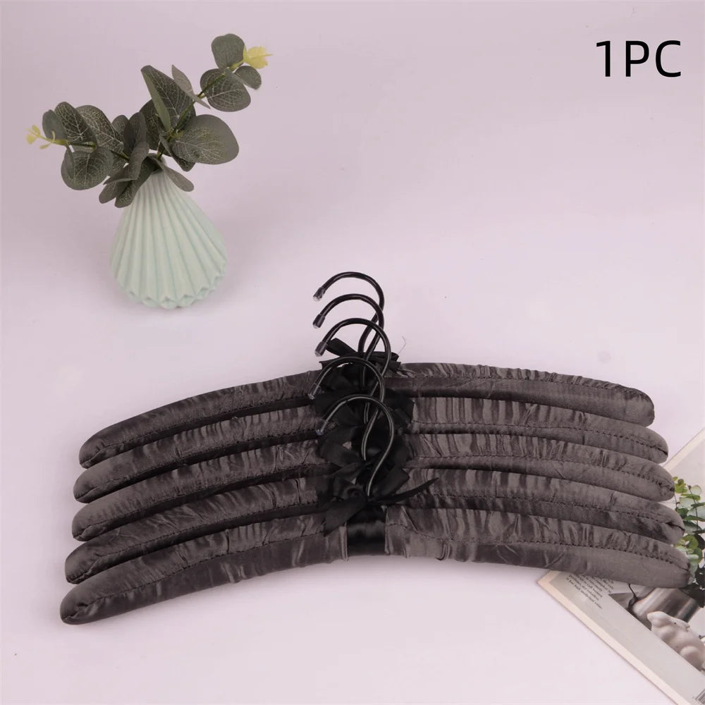 1pcs Penyangkut Sutera Kot Satin Empuk Pakaian Sutera Dibalut Paparan Penyangkut Span Penyangkut Penyangkut Pakaian Penyangkut Pakaian Tidak Licin