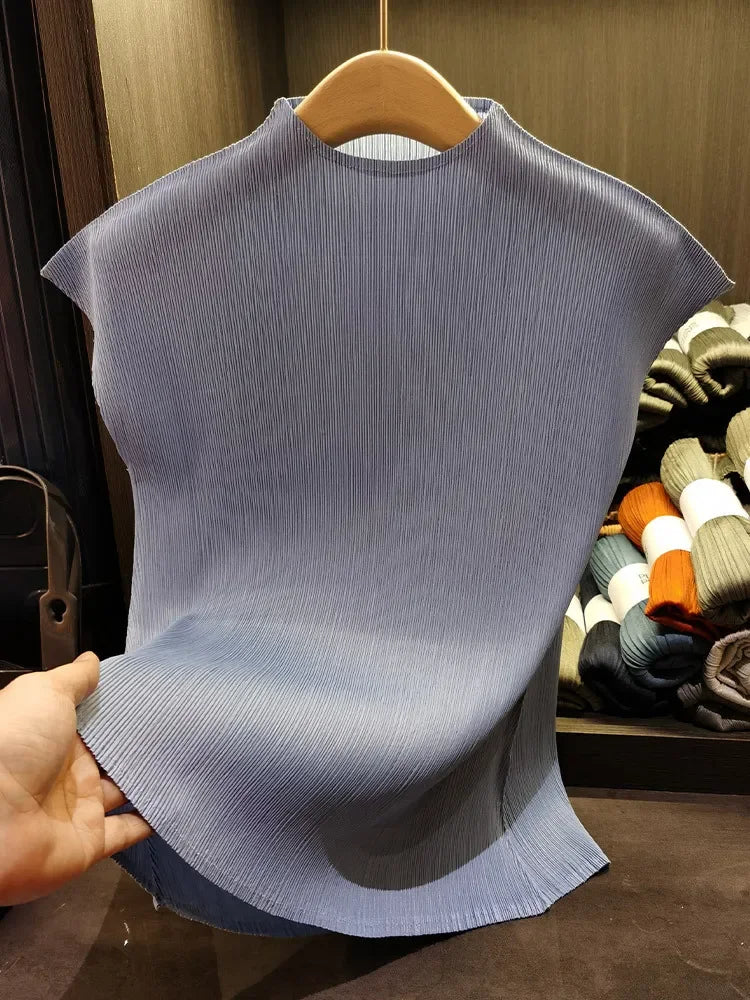 Miyake Serbaguna Klasik Warna Pepejal Ringkas Kolar Berdiri Atasan Berlipat Wanita Slim Slim Lengan Pendek T-shirt Miyake Musim Panas 2024