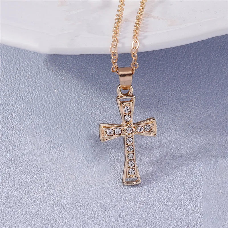 Fashion Cross Necklace for Women Men Gold Silver Color Dazzling Crystal Jesus Crucifix Necklace Christian Jewelry Wholesale