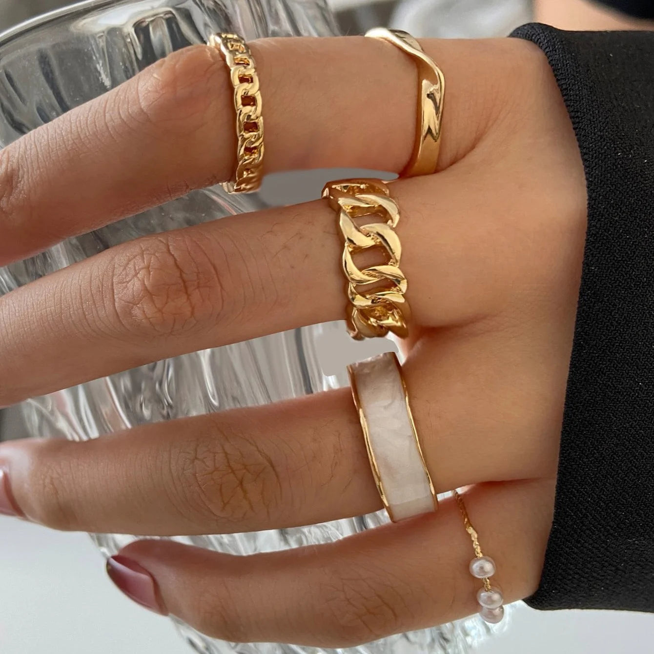 47Pcs/Set Vintage Gold Color Heart Rings Set For Women Men Hollow Butterfly Pearl Crystal Geometric Rings Trendy Finger Jewelry