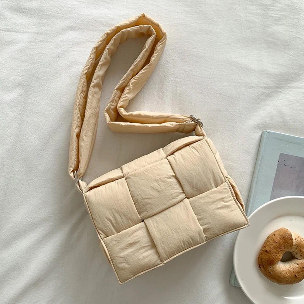 Beg Satchel Empuk Wanita Serbaguna Beg Utusan Pepejal Beg Bahu Tenunan Ringan Beg Tangan Puffer Tote Beg Sandang dengan Dompet