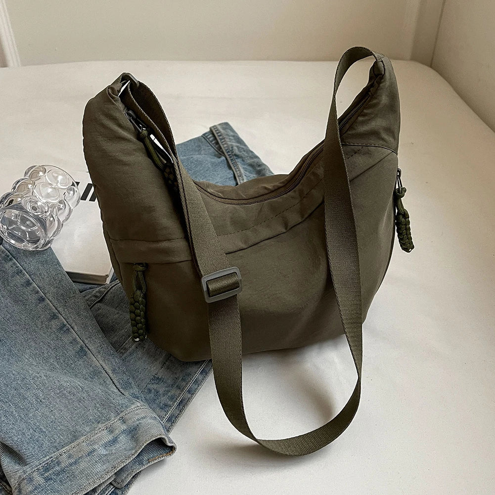 Beg Crossbody Bulan Sabit Wanita Beg Berbilang Poket Beg Half Moon Kapasiti Besar Beg Utusan Harian Tali Boleh Laras Beg Beg Satchel Mudah