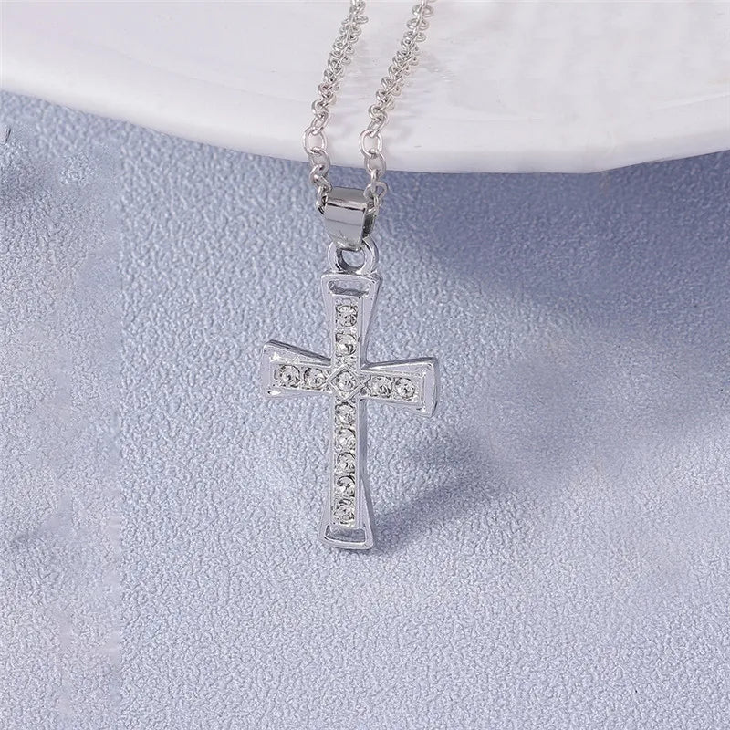 Fashion Cross Necklace for Women Men Gold Silver Color Dazzling Crystal Jesus Crucifix Necklace Christian Jewelry Wholesale