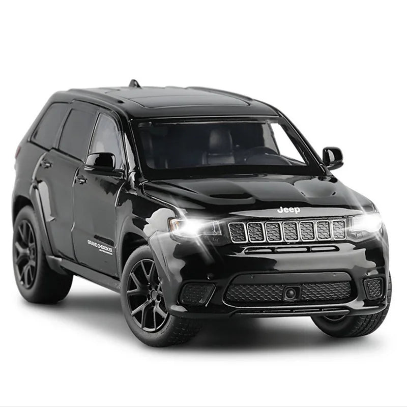 1/32 Jeep Grand Cherokee Trackhawk Model Kereta Mainan JKM Diecast Metal SUV Hadiah Koleksi Bunyi & Cahaya Miniatur Untuk Kanak-kanak Lelaki