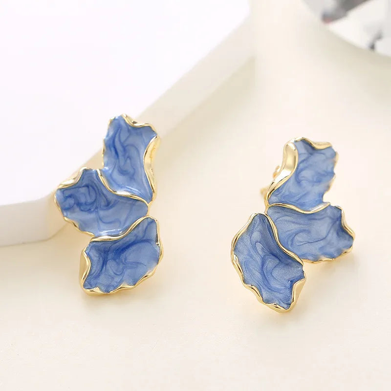 Anting-anting Pos Kelopak Eanmel Krim Logam Tidak Teratur untuk Wanita Rekaan Berat Gaya Baru Hadiah Aksesori Parti Barang Kemas Fesyen
