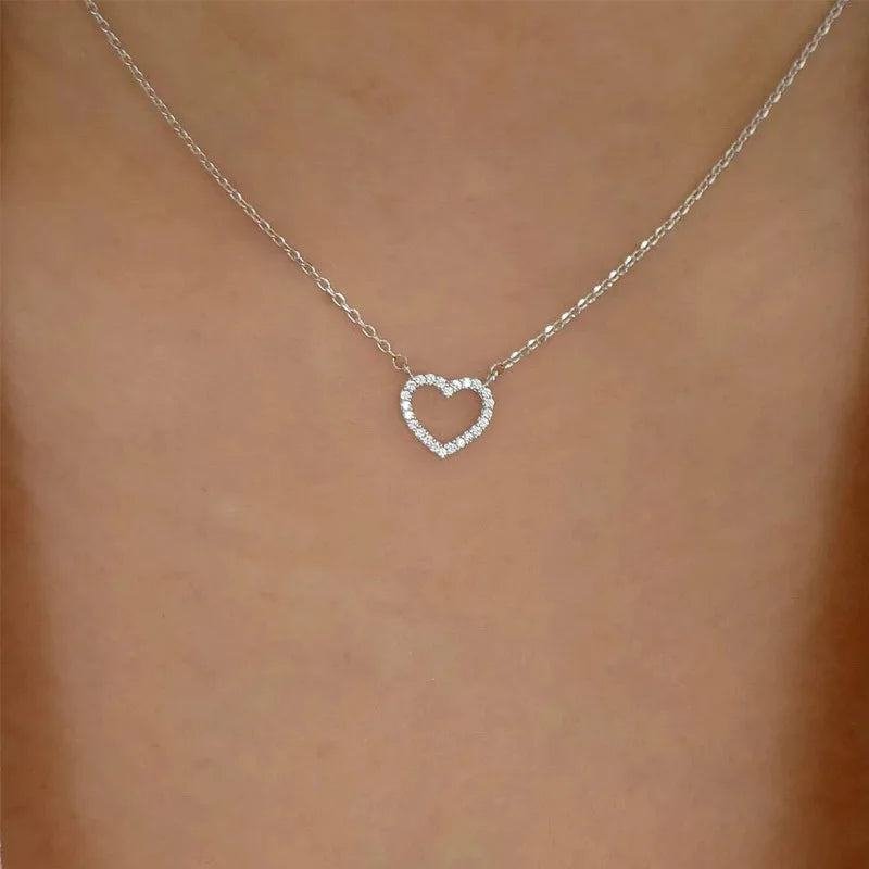 Trend 2022 Barang Kemas Elegan Kalung Loket Lingkaran Kristal Warna Emas Unquie Wanita Fashion Kalung Borong