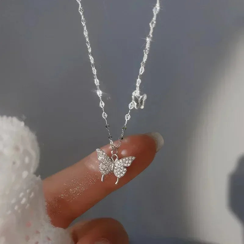 Kalung Kupu-kupu Perak Kalung Loket Zirkon Kristal Wanita untuk Wanita Gadis Rantai Kristal Kalung Perhiasan Pesta