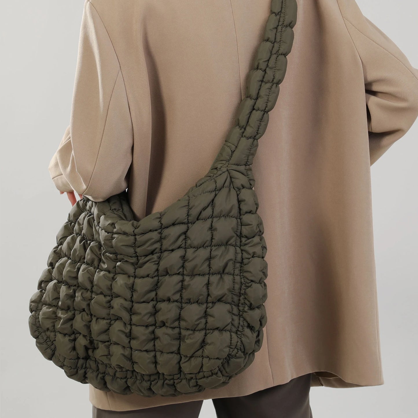 Quilted Padded Crossbody Bag for Women Pleated Bubbles Cloud Shoulder Bags Large Tote Bucket Designer Bag Ruched Handbags 2023
