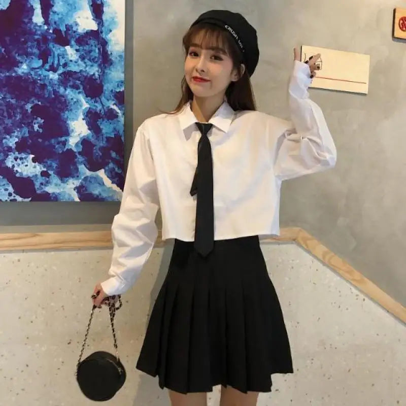 Kemeja Potong Putih Bersaiz Besar Wanita Musim Panas Lengan Pendek Polo Neck Baju Pendek Butang Preppy Manis Blus Wanita Korea Blusa