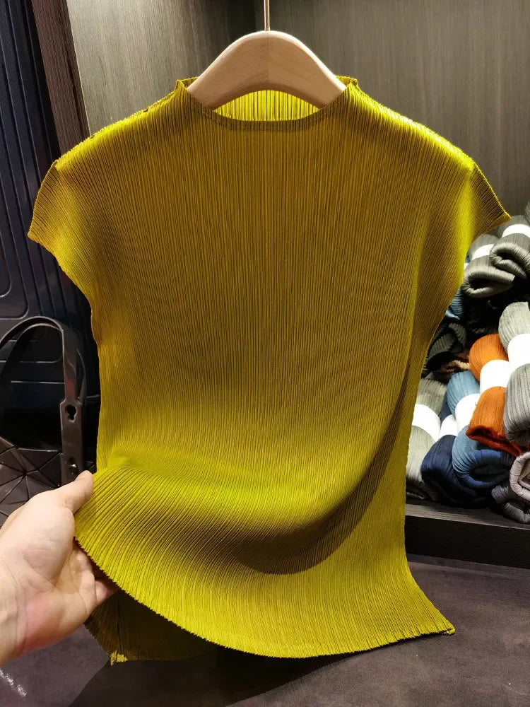 Miyake Serbaguna Klasik Warna Pepejal Ringkas Kolar Berdiri Atasan Berlipat Wanita Slim Slim Lengan Pendek T-shirt Miyake Musim Panas 2024
