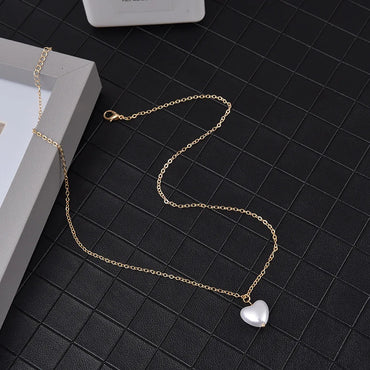 吴氏2022新款串珠项链爱心仿珍珠项链哥特式项链百搭项链仿珍珠短款C