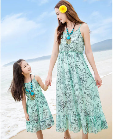 妈妈和女儿连衣裙搭配母女连衣裙衣服家庭合身 mae e filha Roupa Mae e Filha Vestidos 家庭装