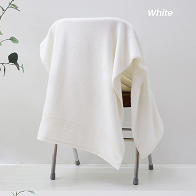 Full Cotton Bath Towel with Drawstring Pouch (1400×700) – 380g