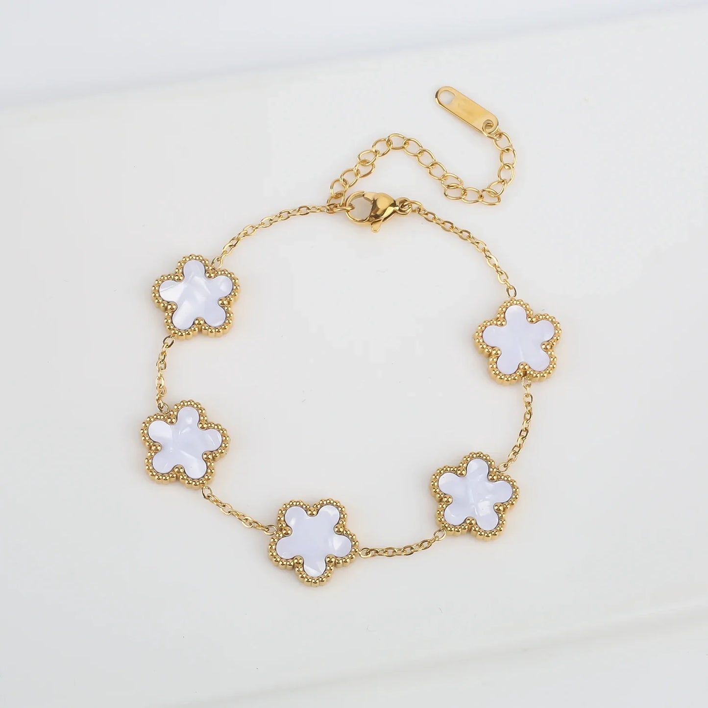 High Quality Delicate Stainless Steel Jewelry Plant Plum Flower Bracelet for Women 7 Color Clover Bracelet Gift