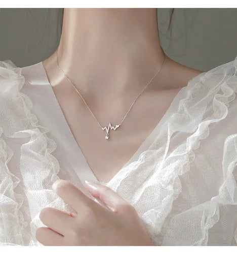 Simple Double Heart Pendant Necklace for Women Couple Zinc Alloy Choker Gold Color Chain Wedding Party Friends Jewelry Gift