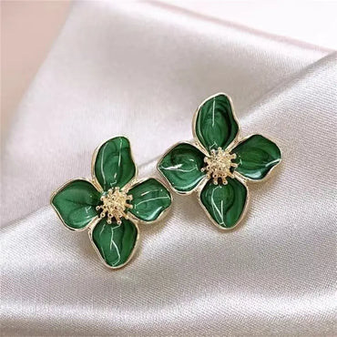 Vintage Gold Color Matte Texture Metal Flower Earrings for Women Girls Fashion Party Jewelry Gifts 2024