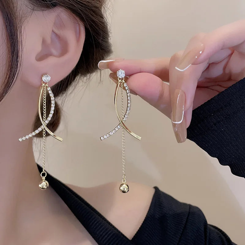 Anting-anting Panjang Rumbai Kupu-kupu Mutiara Kristal Biru Berlebihan Untuk Wanita Anting-anting Fesyen Korea Hadiah Barang Kemas Hari Lahir Harian 