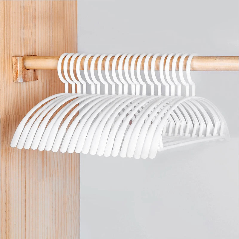 Clothes Hanger Household Hanger Arc Design Plastic Wide Shoulder Semi-circular Hanger Seamless Hanging Organizer Horse